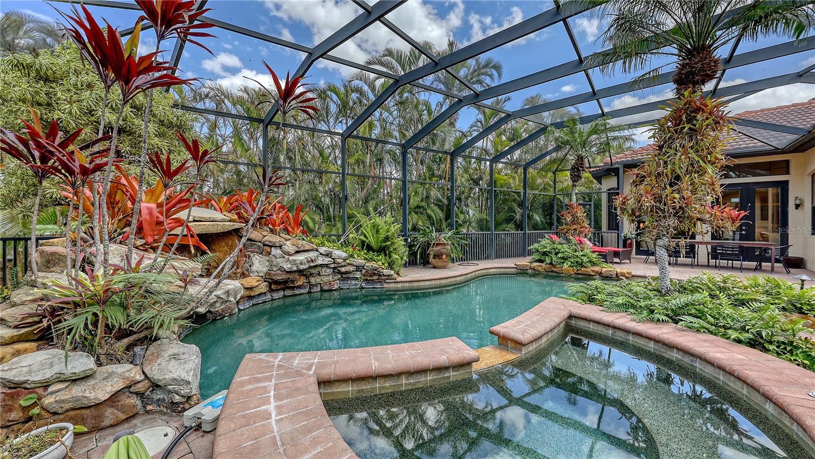 SAINT ARMANDS DIV JOHN RINGLING ESTATES - Residential