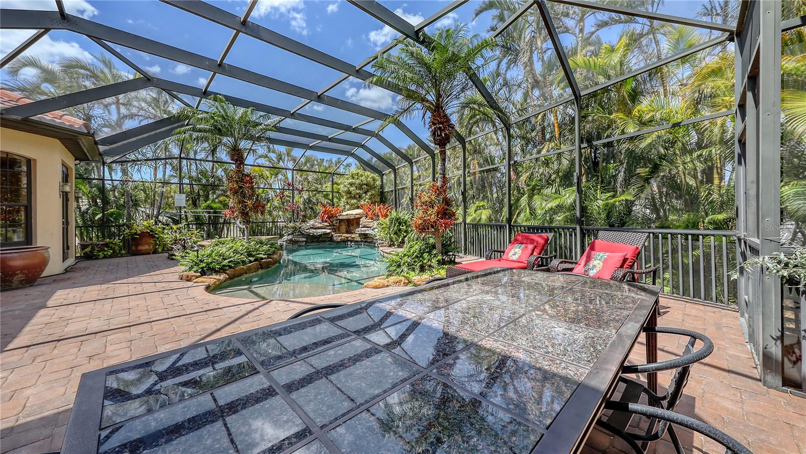 SAINT ARMANDS DIV JOHN RINGLING ESTATES - Residential