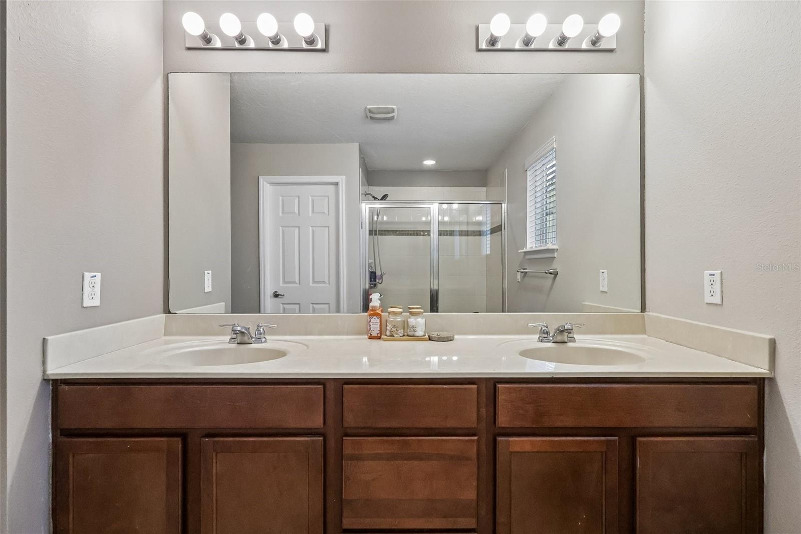 WINDERMERE LNDGS PH 02 - Residential