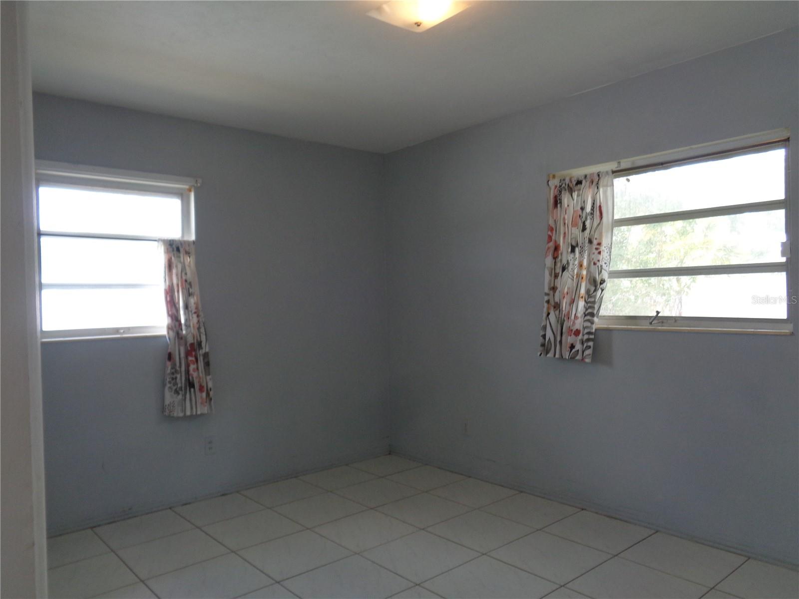 KENSINGTON PARK - Residential