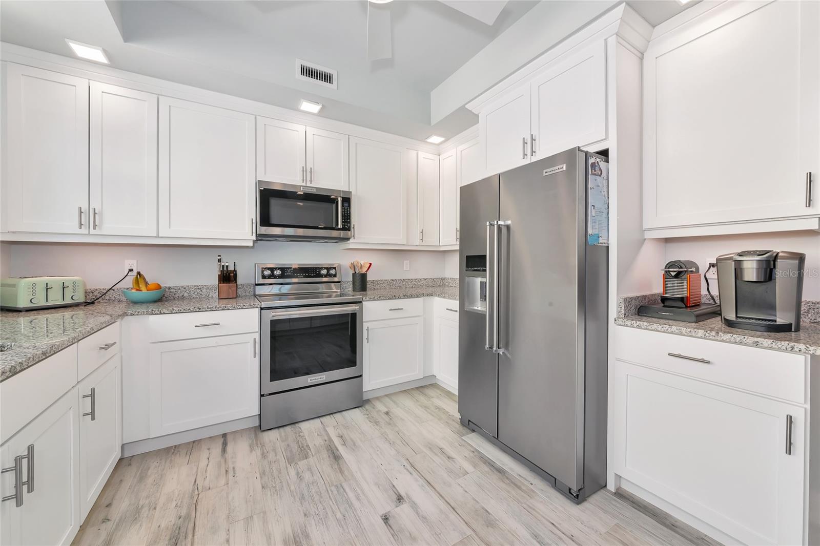 HIDDEN BAY - Residential