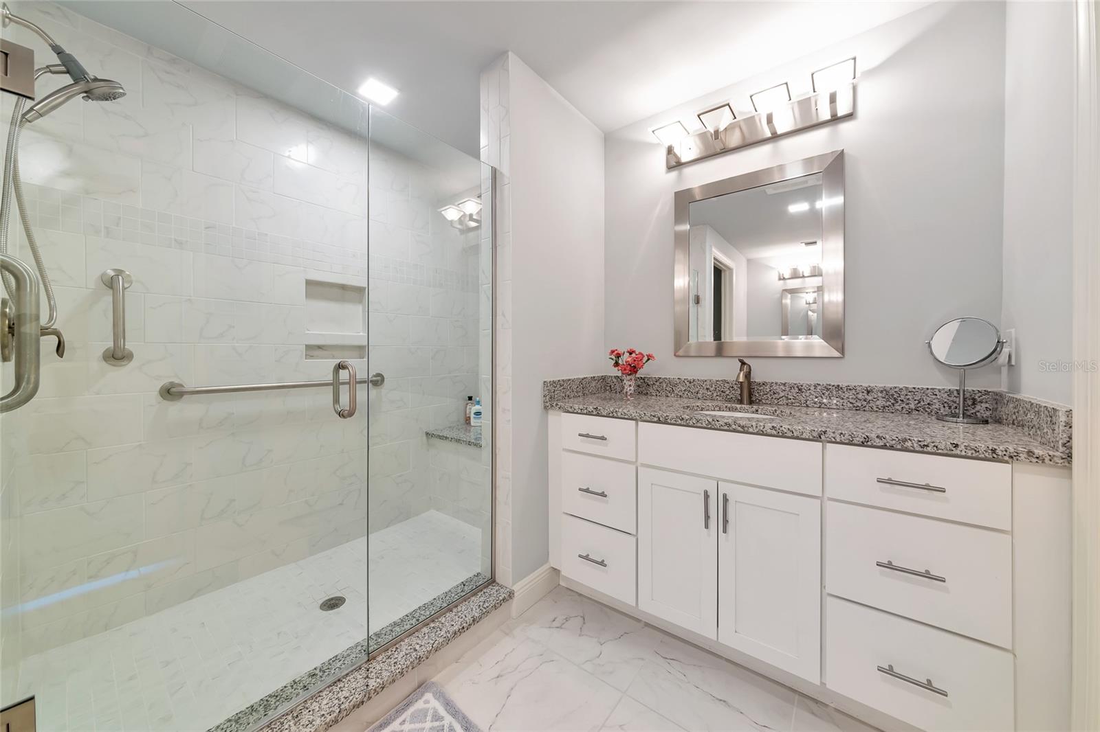 HIDDEN BAY - Residential