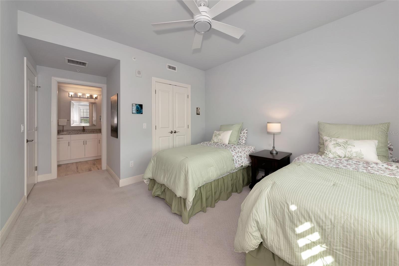 HIDDEN BAY - Residential