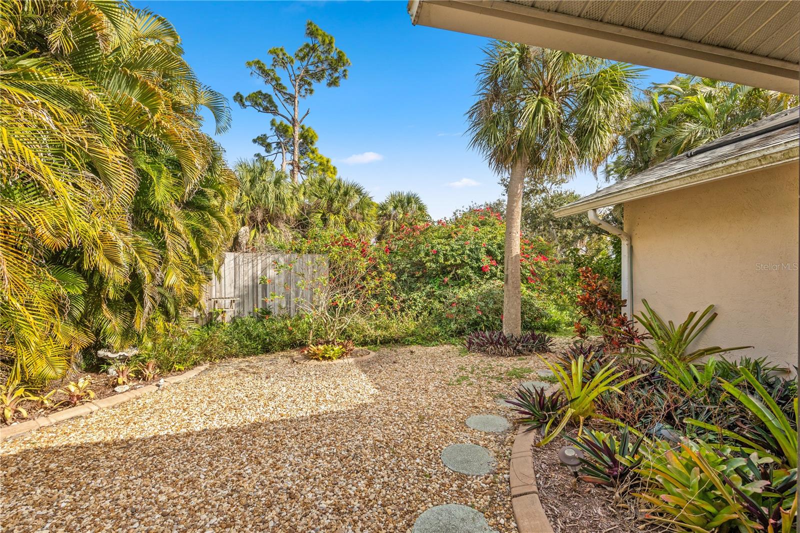 CORDES COVE - Residential