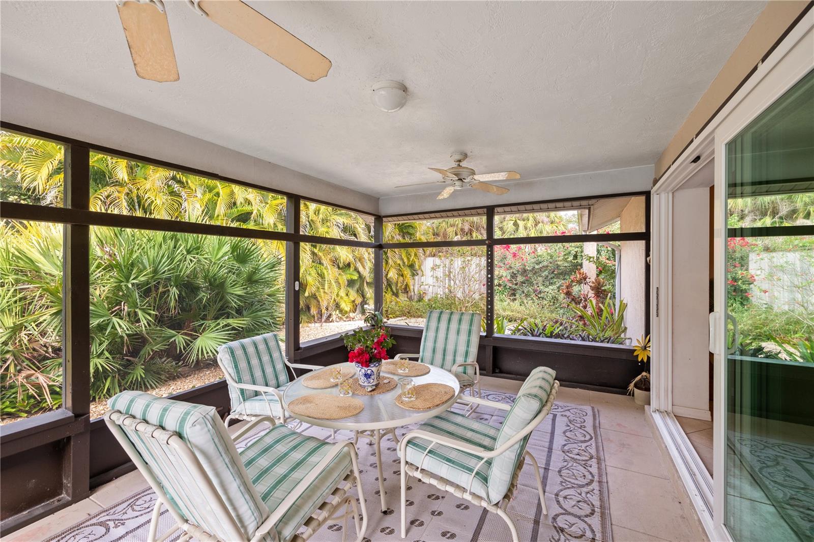 CORDES COVE - Residential