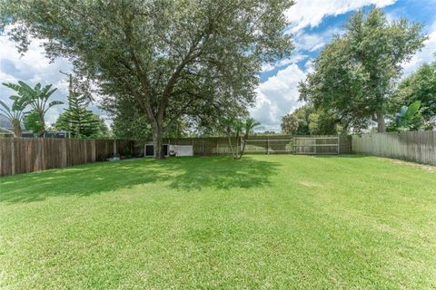 A home in VALRICO