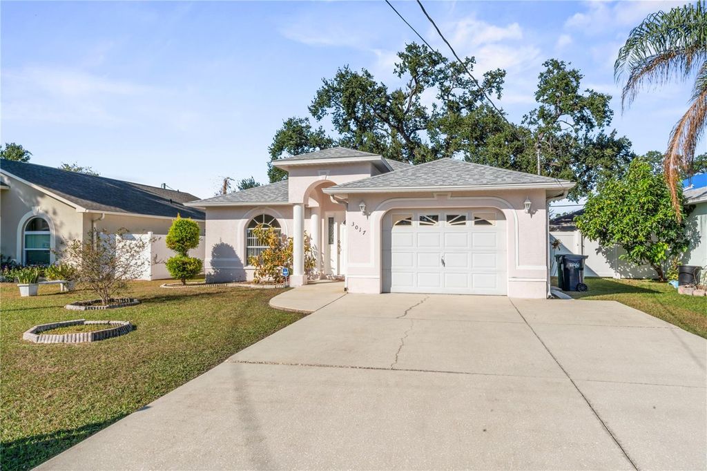 Photo of 3017 W Dewey Street, Tampa, FL 33607 (MLS # TB8445072)