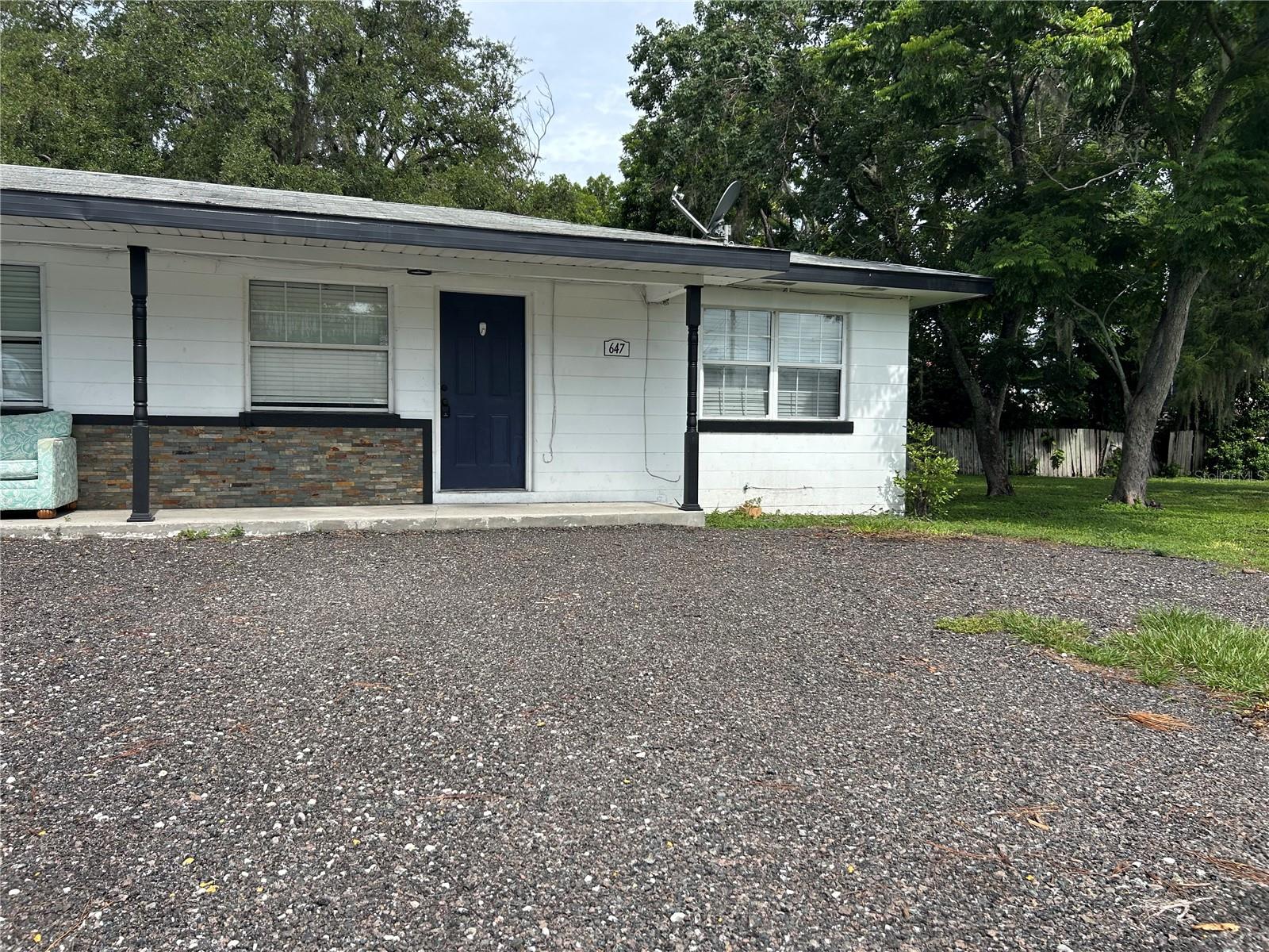 Beautifully updated 2 bed/1 bath duplex at 647 7th St NE, Winter Haven, FL! Features modern vinyl plank flooring, granite countertops, ceiling fans in bedrooms and living area, and convenient in-unit washer/dryer hookups. Bright and spacious with 900 sq. ft., this home is ideally located near LEGOLAND, Polk State College, Downtown Winter Haven, shopping, and dining. Perfect for comfortable, low-maintenance living. Schedule your showing today!