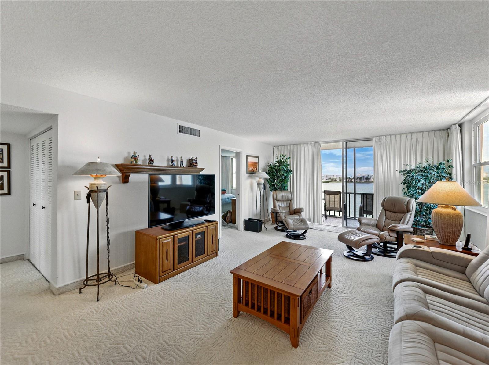 7665 SUN ISLAND DRIVE S 307