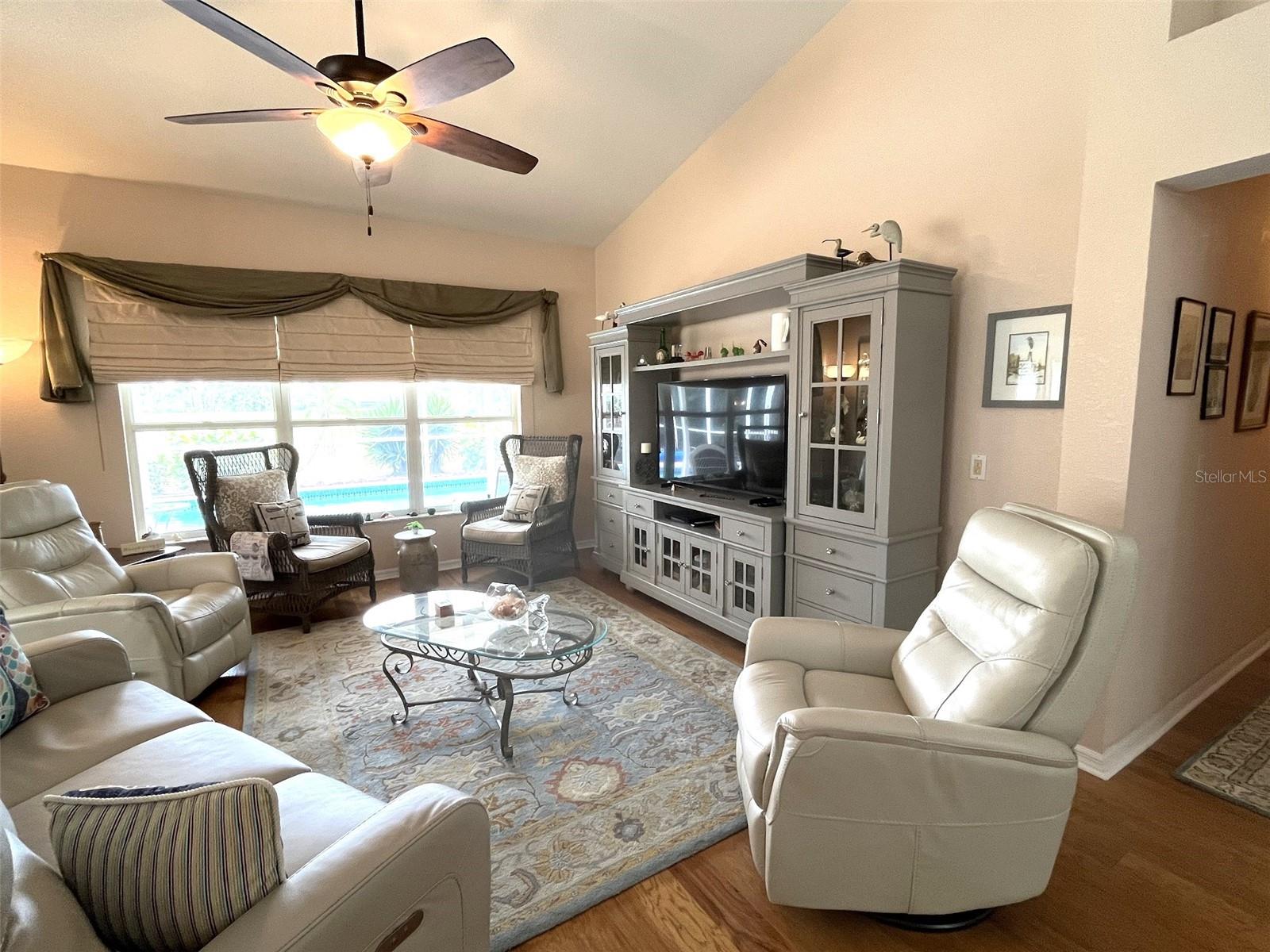KING TARPON CONDO - Residential