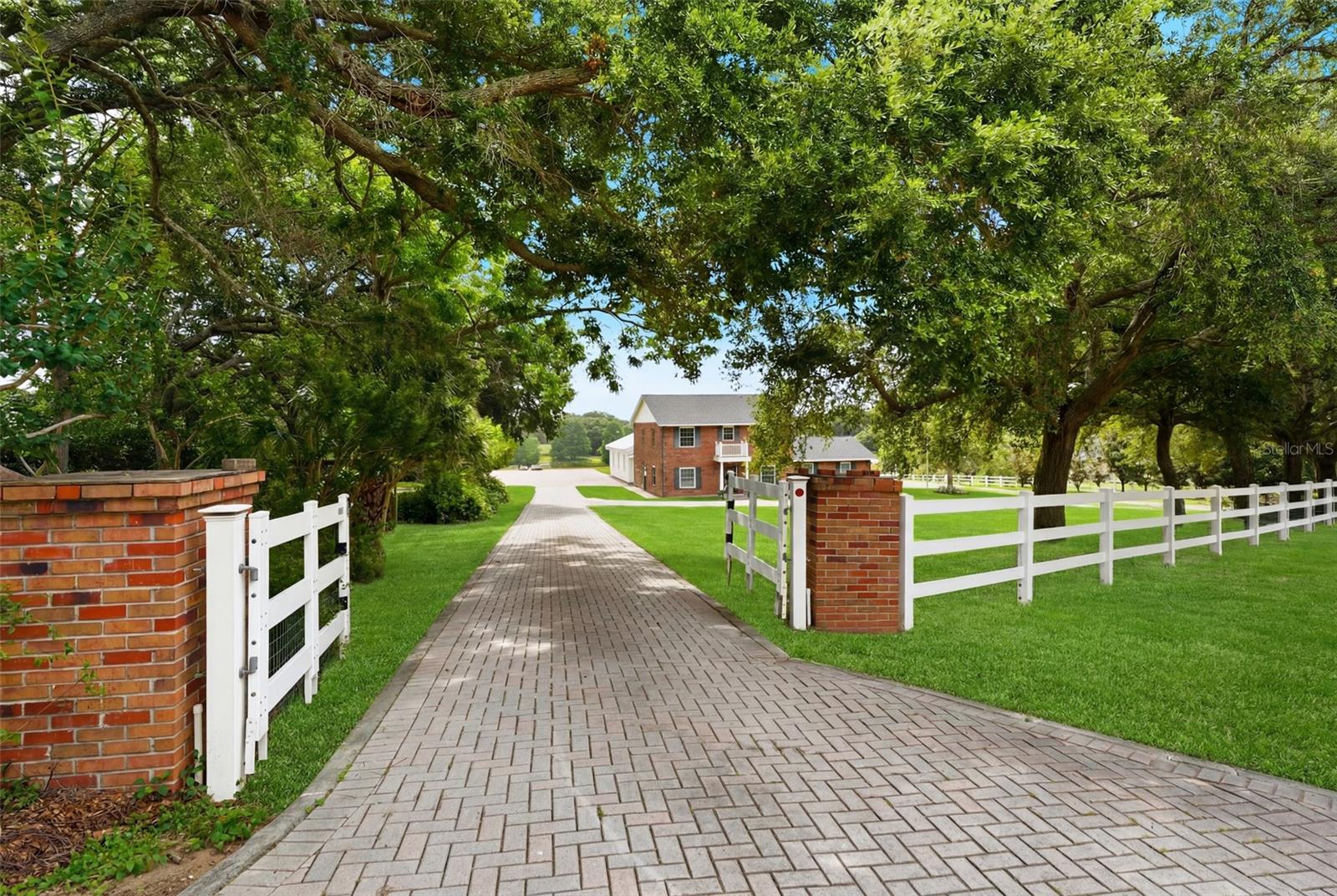 15440 ARABIAN WAY
