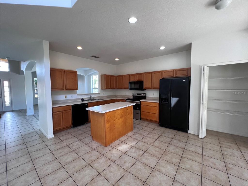 Photo of 433 Rosso Drive, Davenport, FL 33837 (MLS # G5102888)