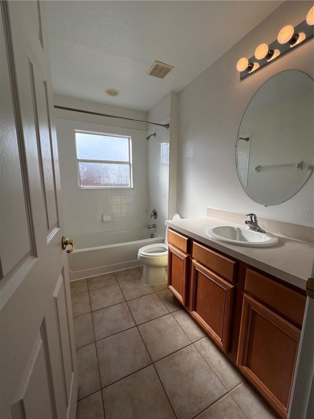Photo of 433 Rosso Drive, Davenport, FL 33837 (MLS # G5102888)