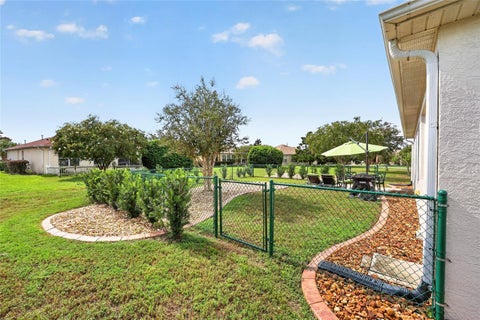 Tiny photo for 9888 SW 89th Lane Rd, Ocala, FL 34481 (MLS # OM731438)