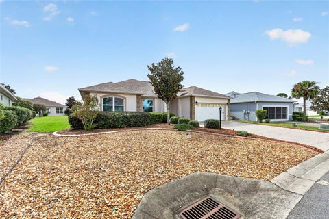 Tiny photo for 9888 SW 89th Lane Rd, Ocala, FL 34481 (MLS # OM731438)