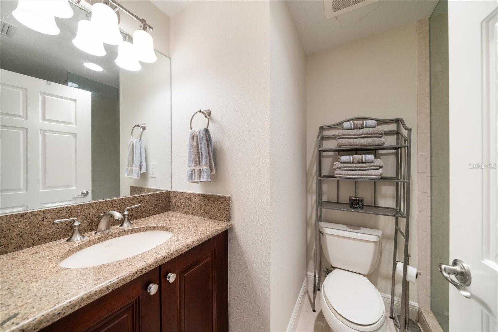 CHATEAUS ON WHITE - Residential