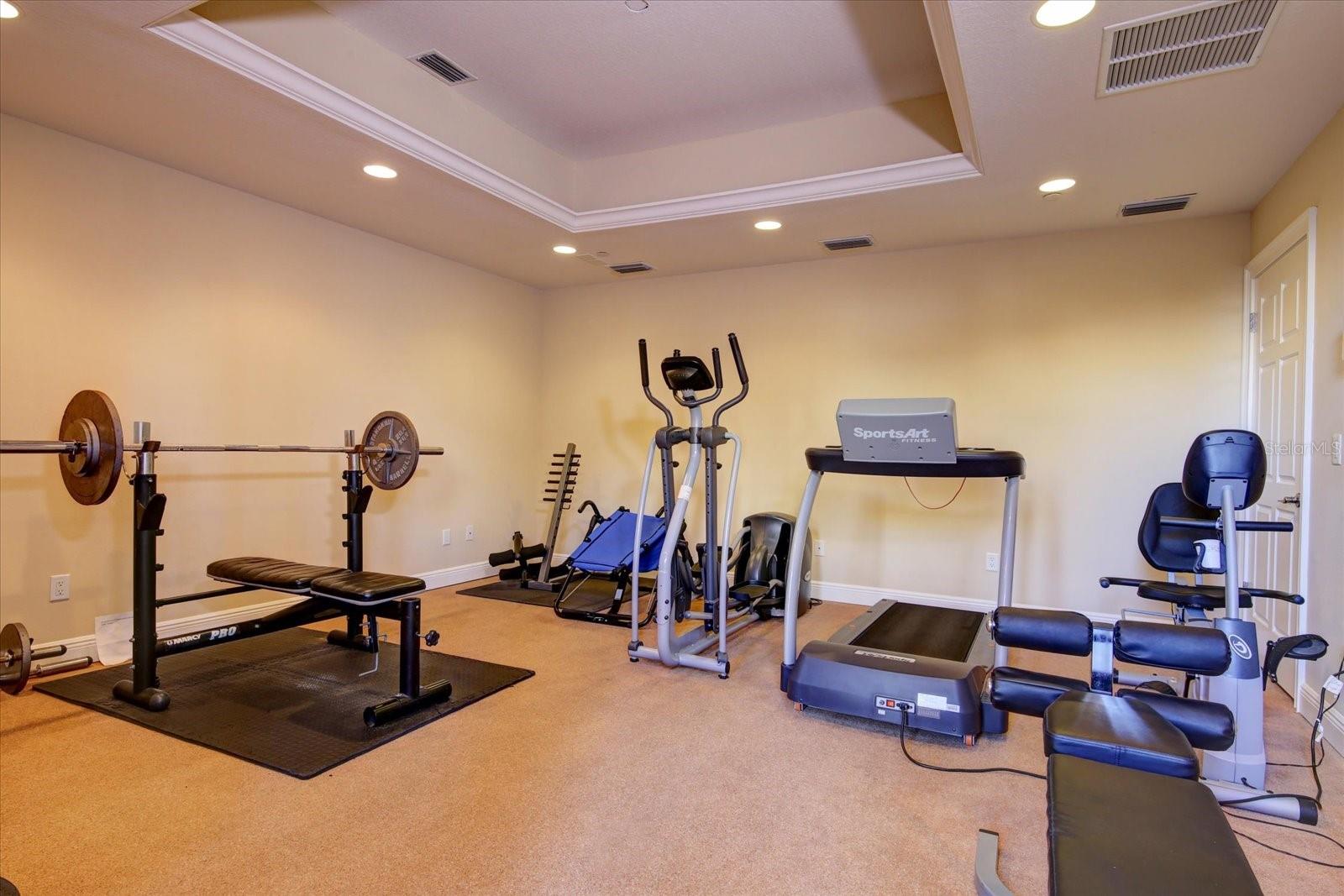 CHATEAUS ON WHITE - Residential