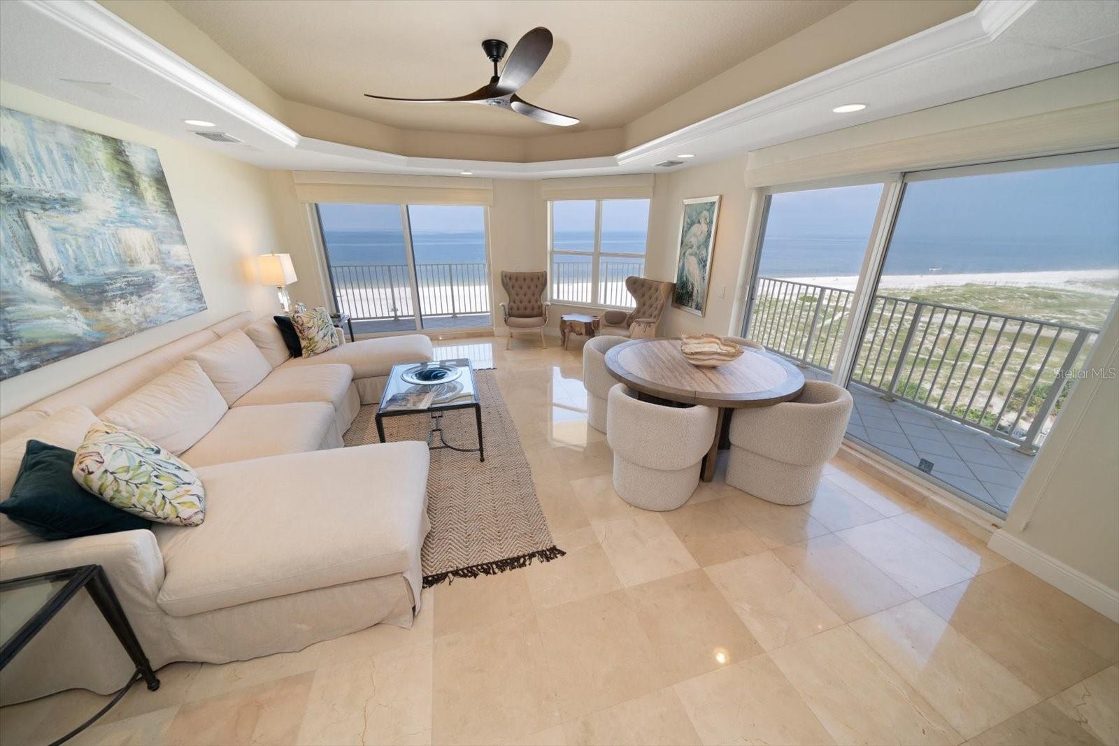 CHATEAUS ON WHITE - Residential