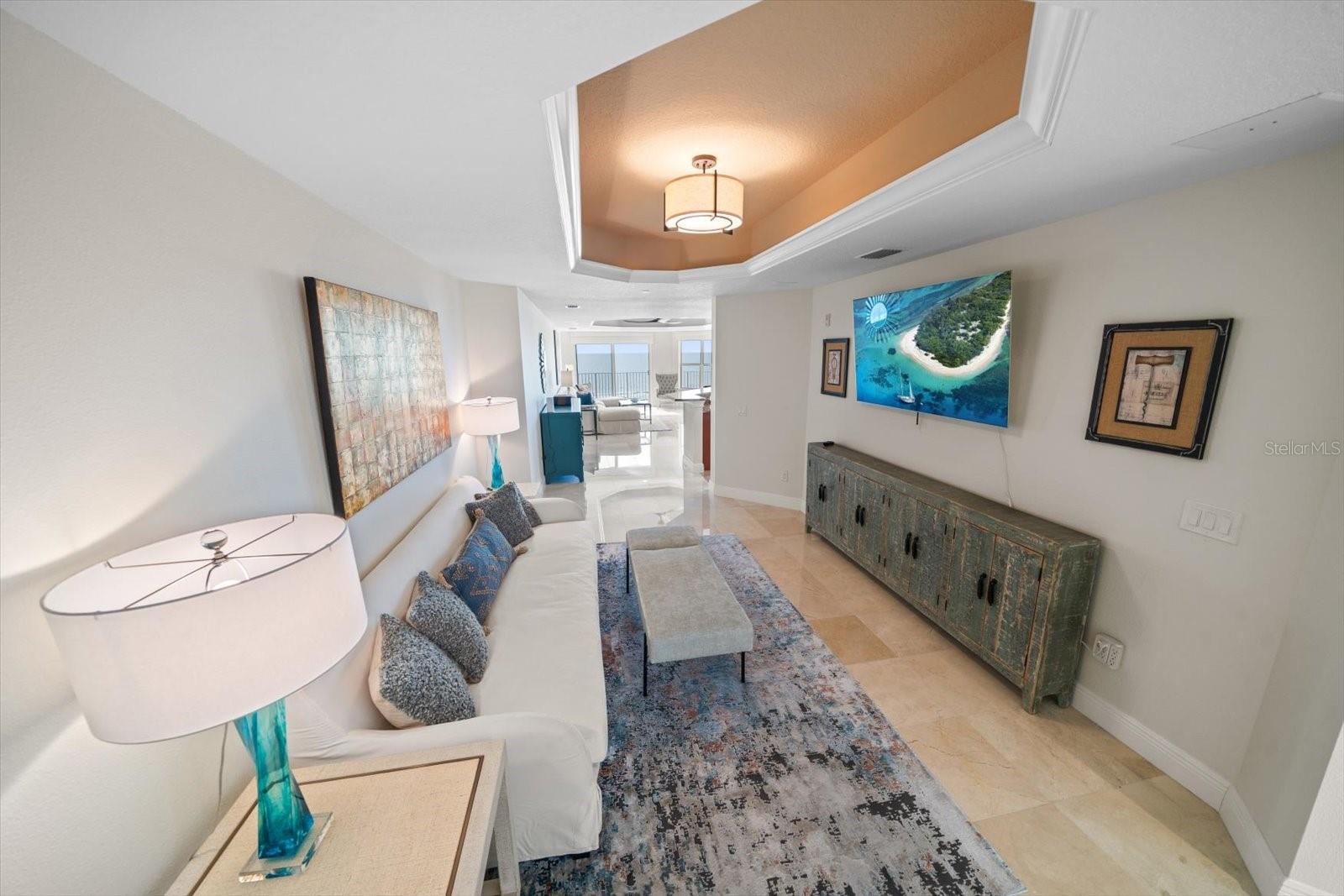 CHATEAUS ON WHITE - Residential