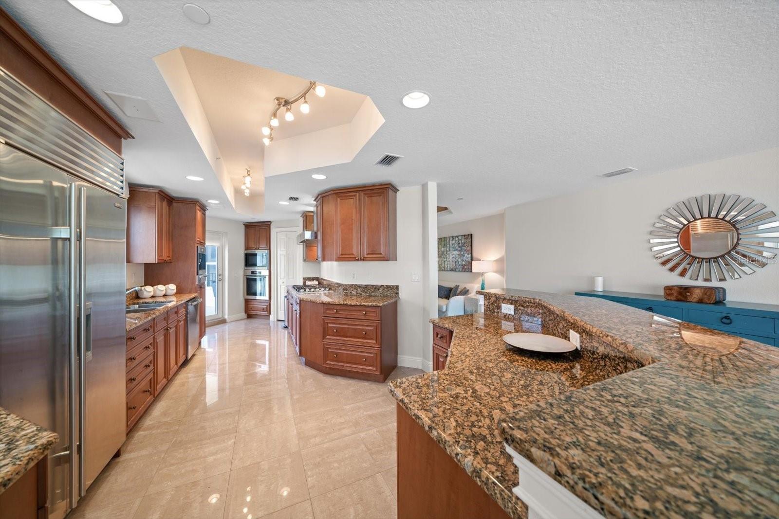 CHATEAUS ON WHITE - Residential