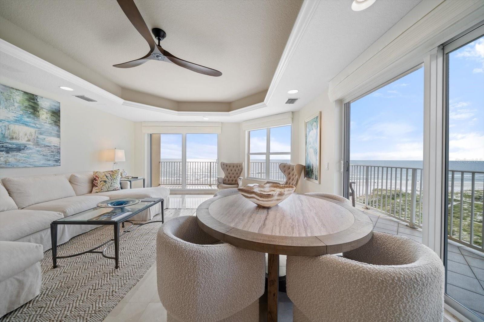 CHATEAUS ON WHITE - Residential