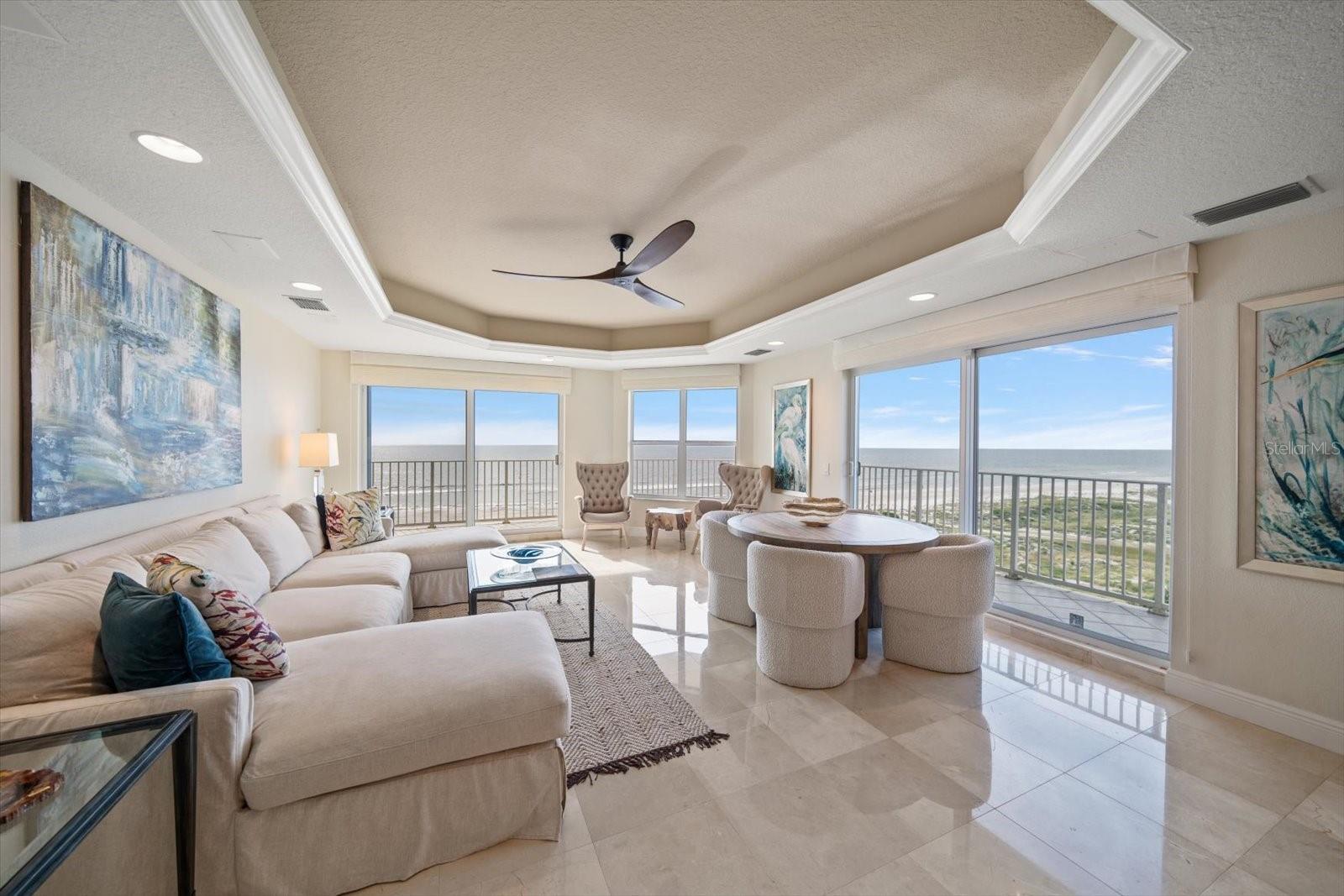 CHATEAUS ON WHITE - Residential