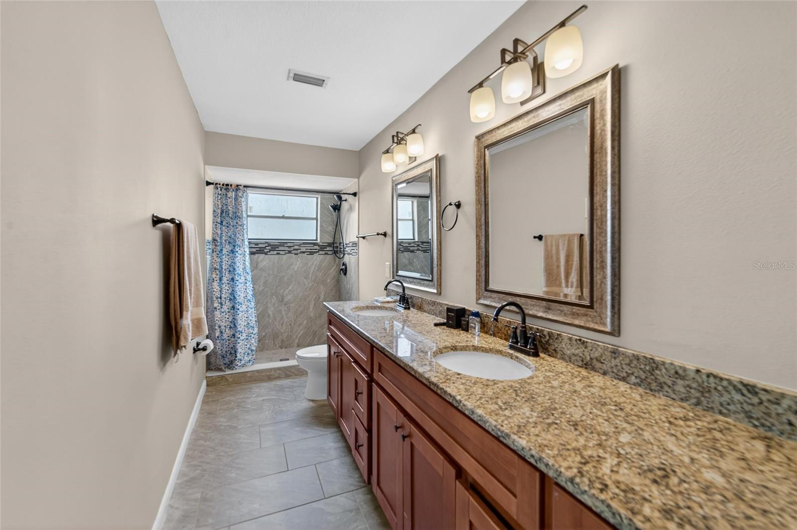 BLOOMINGDALE SEC D UNIT - Residential