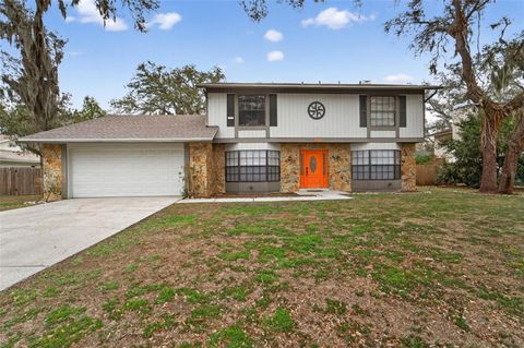 Photo of 206 Bayfield Drive, Brandon, FL 33511 (MLS # TB8481284)