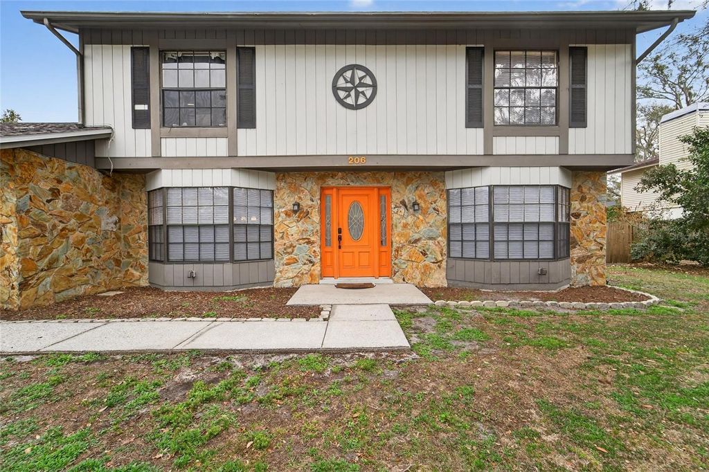 Photo of 206 Bayfield Drive, Brandon, FL 33511 (MLS # TB8481284)