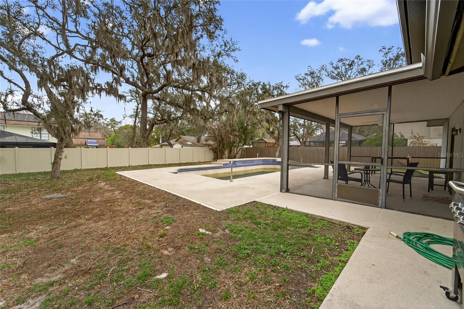 BLOOMINGDALE SEC D UNIT - Residential