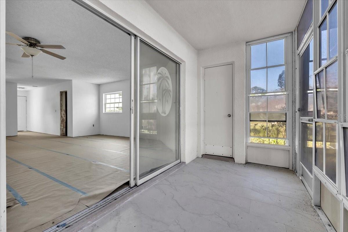 FOXMOOR CONDO - Residential