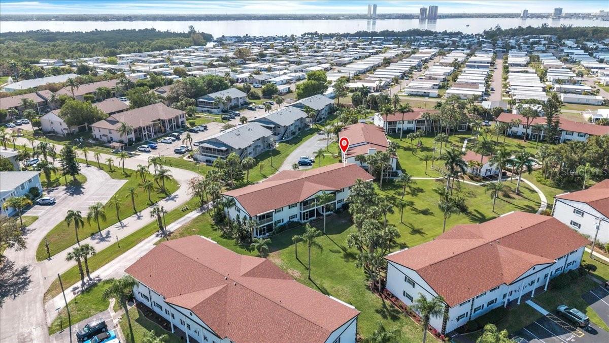 FOXMOOR CONDO - Residential