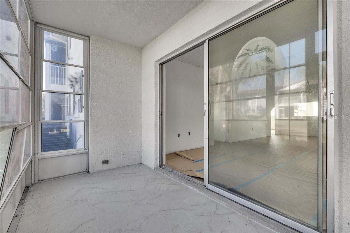 FOXMOOR CONDO - Residential