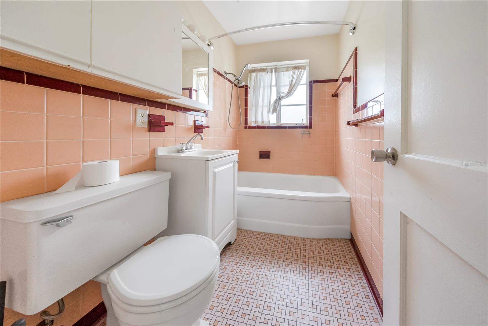 BAYOU VIEW - Residential