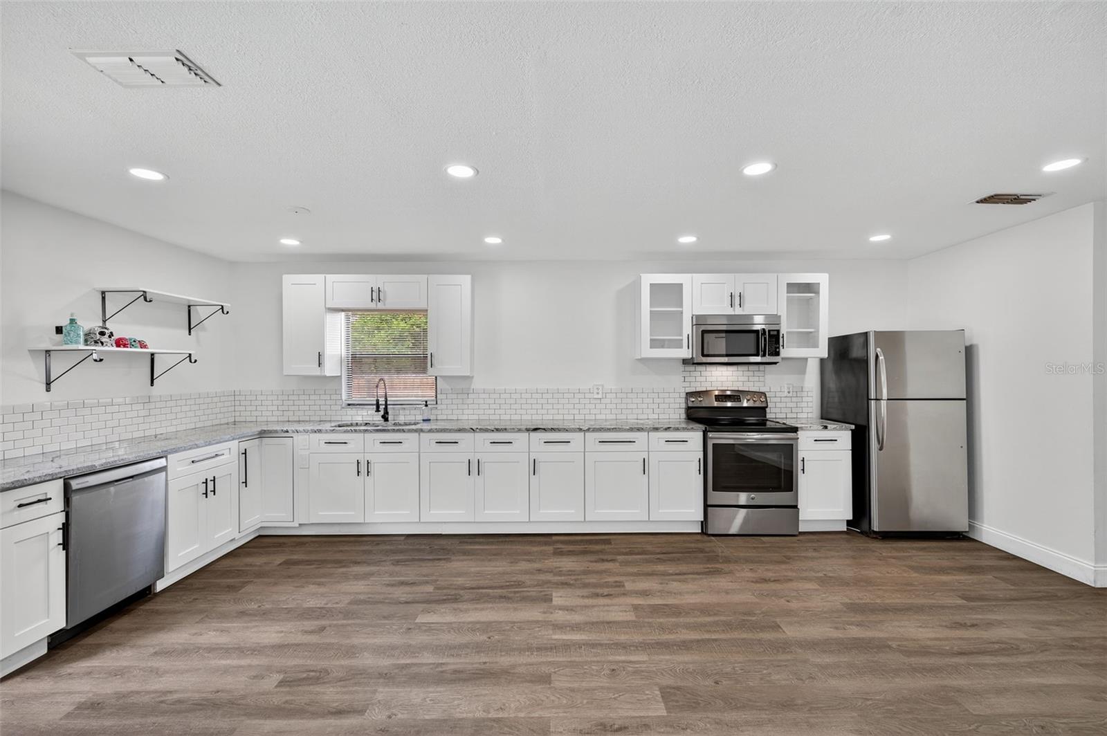 EAST GATE ESTATES - Residential