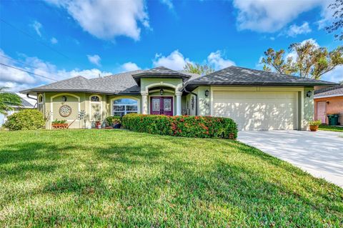 A home in PORT CHARLOTTE