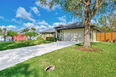 A home in PORT CHARLOTTE