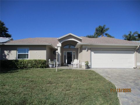 Photo of 6104 Swallow Drive, Lakeland, FL 33809 (MLS # R4910235)