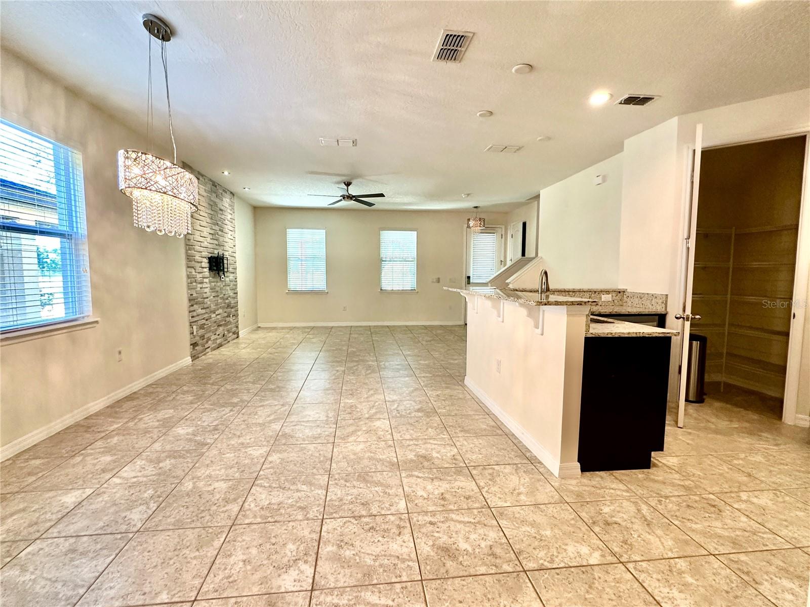 SUMMERPORT TRAIL PH 2 - Residential Lease