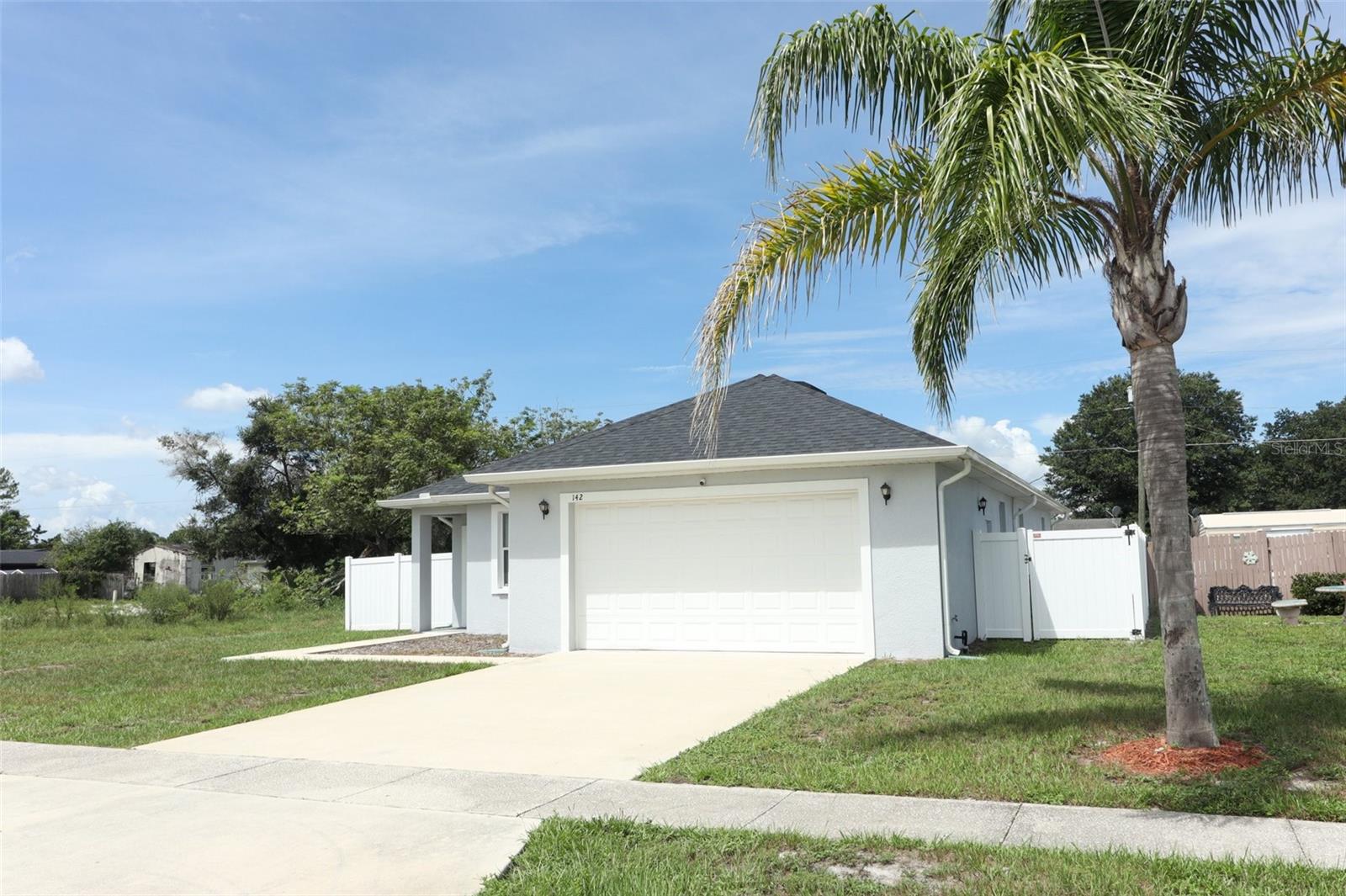 LONE PINES - Residential