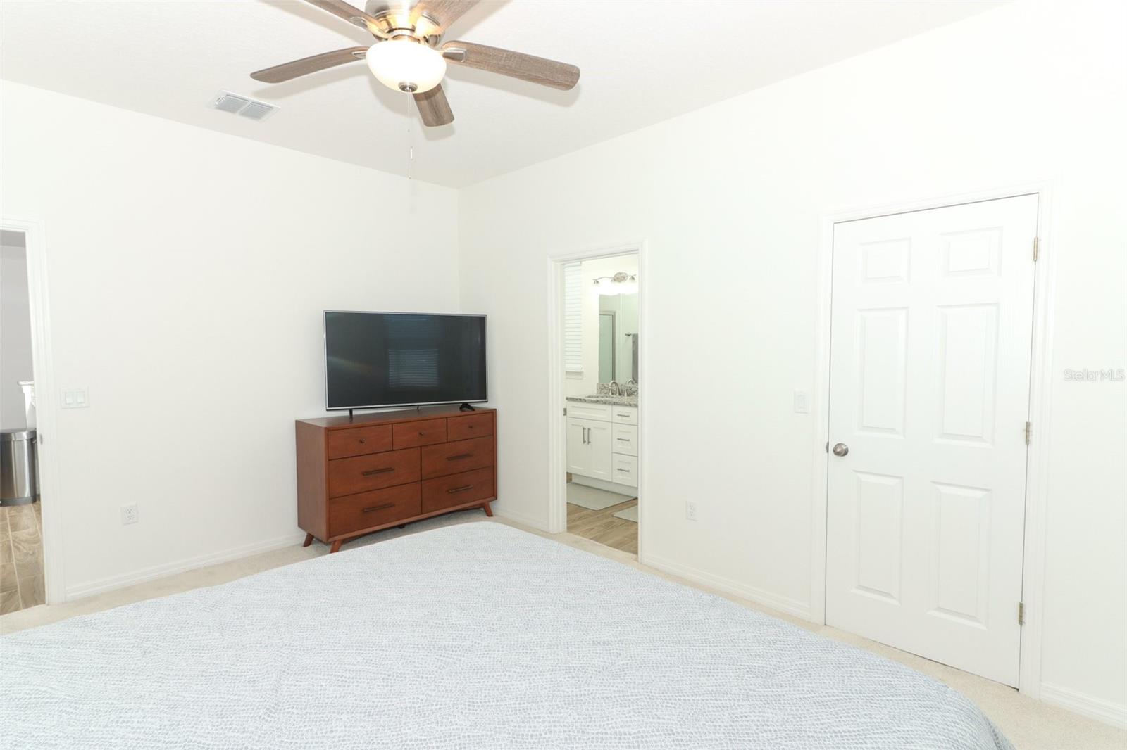 LONE PINES - Residential