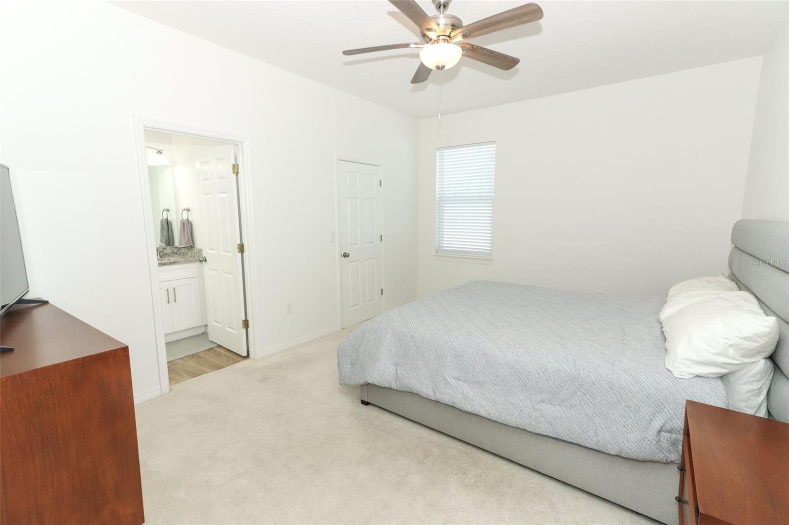 LONE PINES - Residential