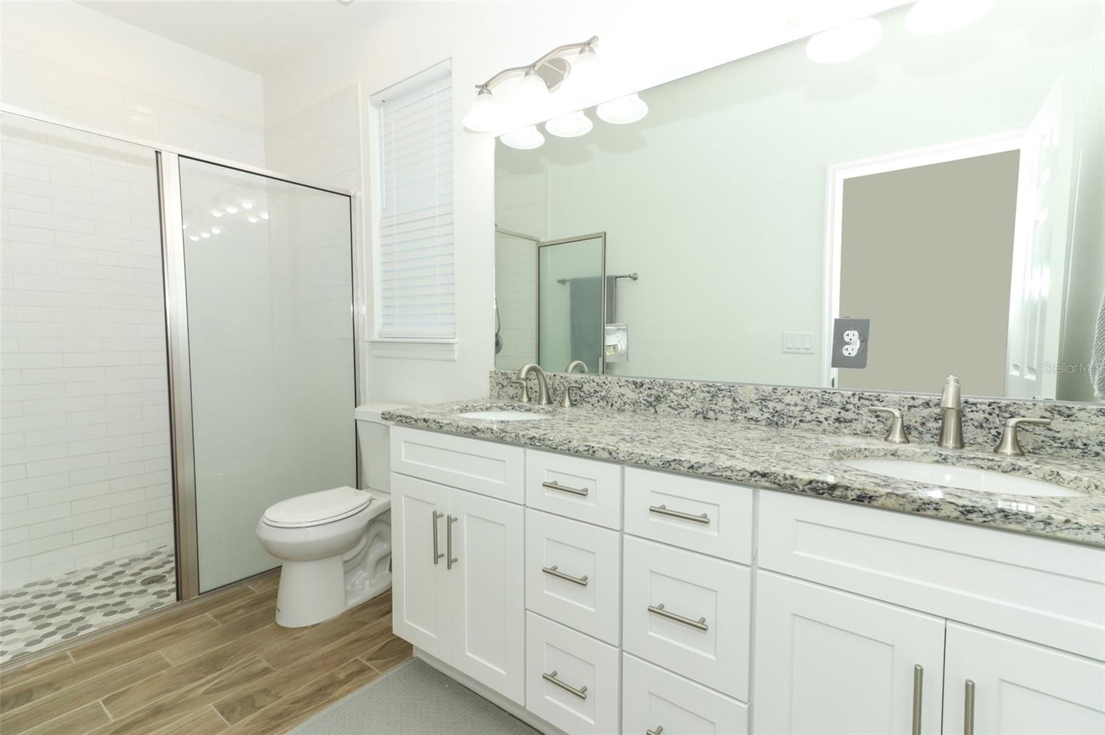 LONE PINES - Residential