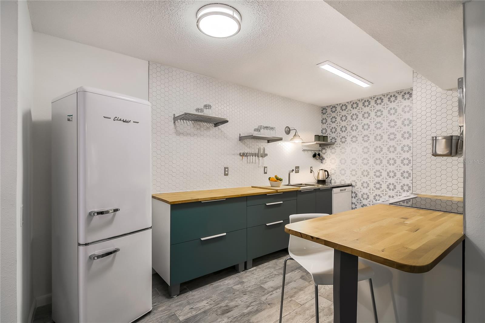 CONDO AT GEORGETOWN - Residential