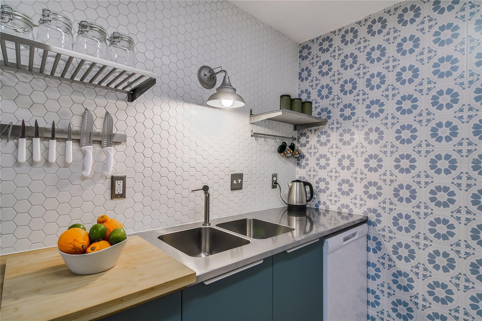 CONDO AT GEORGETOWN - Residential