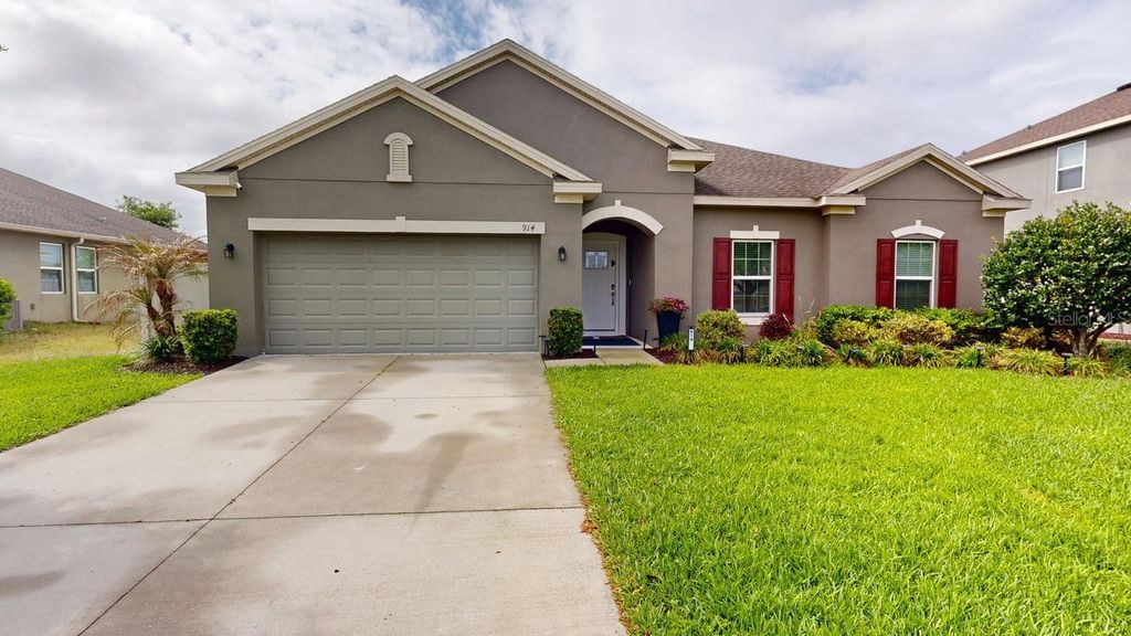 Photo of 914 Bay Bridge Circle, Apopka, FL 32703 (MLS # O6397779)