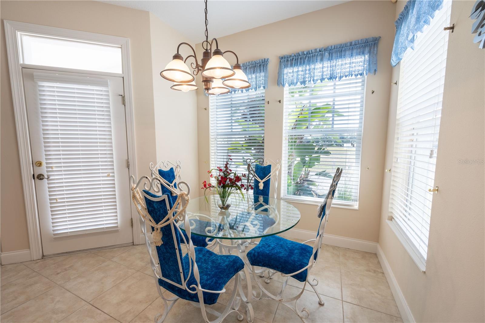 320 IBISVIEW LANE 33572