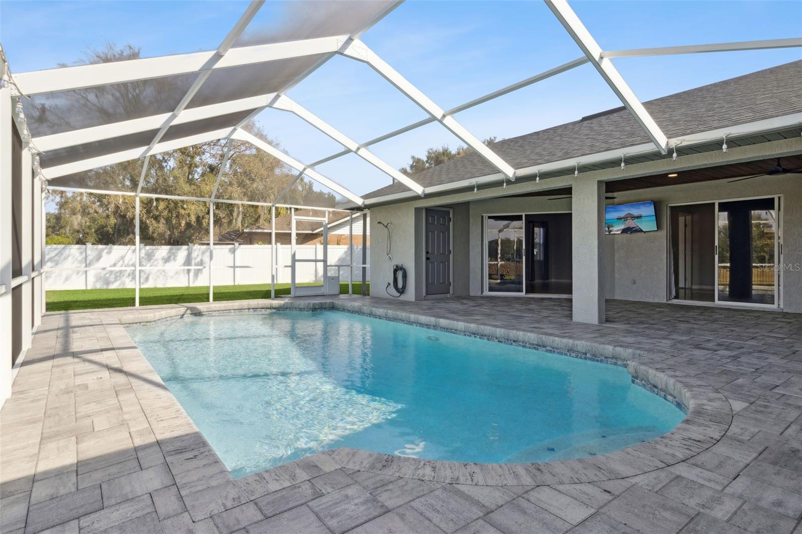 HAMPTON CHASE - Residential