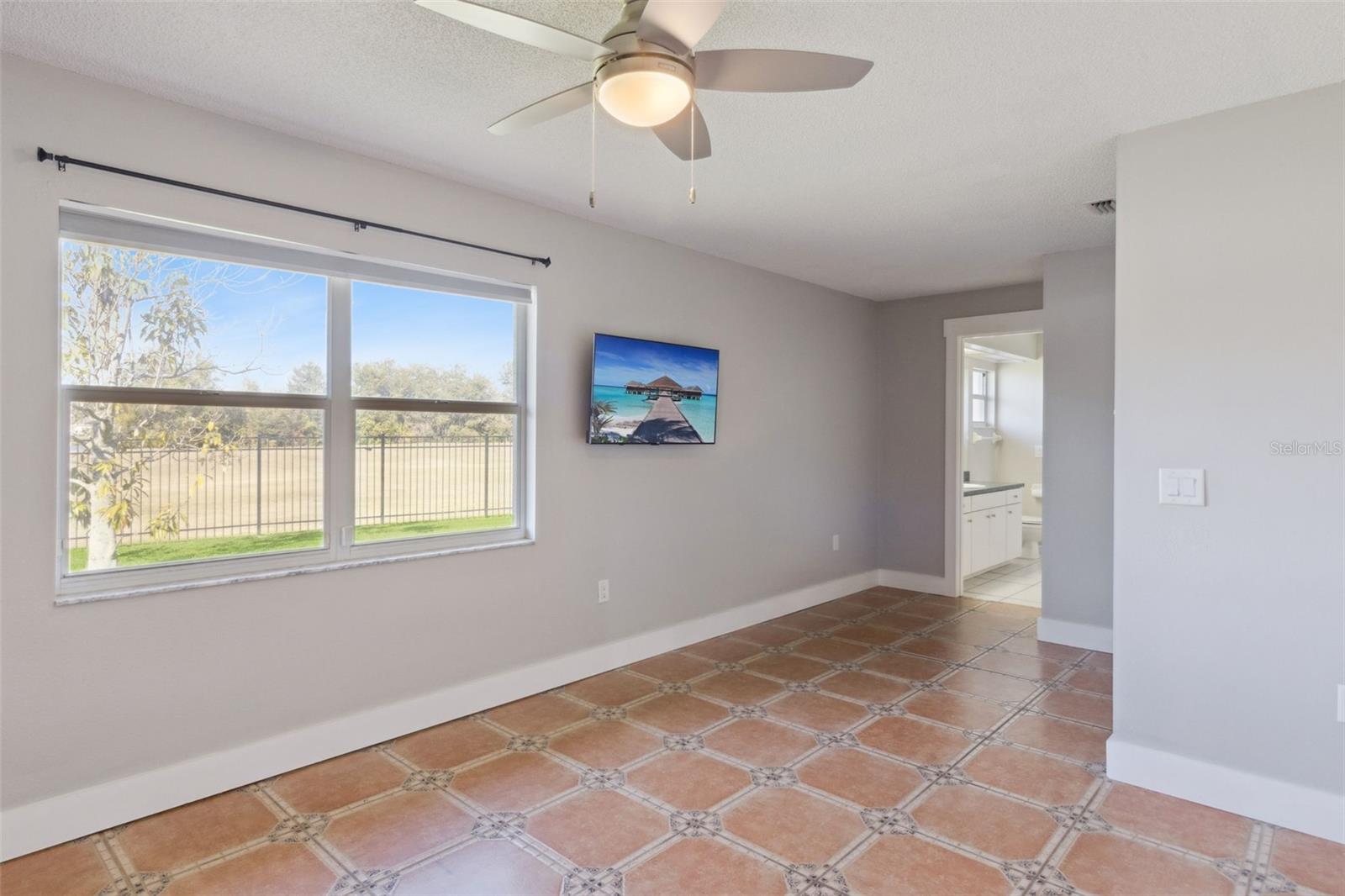 HAMPTON CHASE - Residential