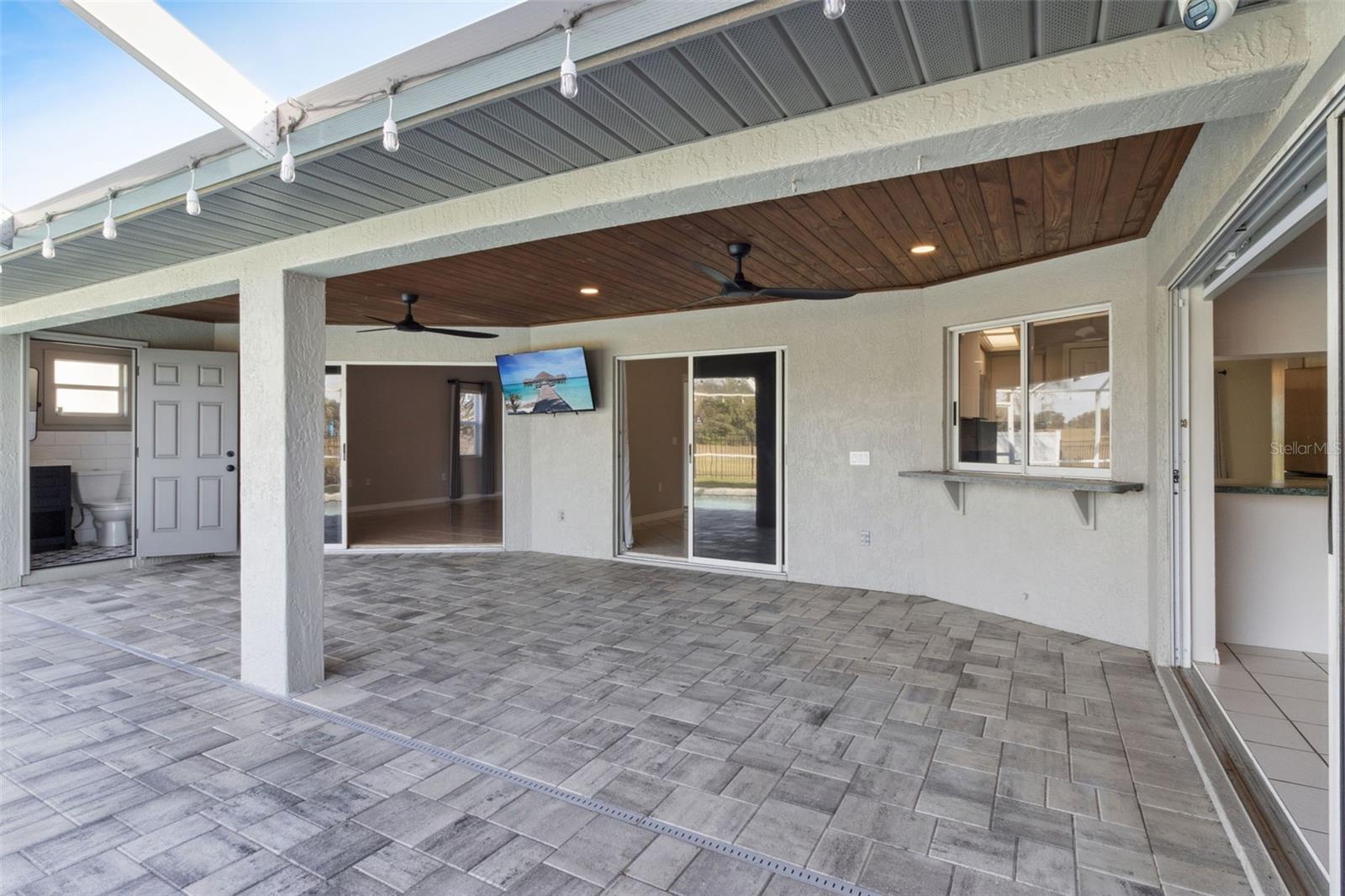 HAMPTON CHASE - Residential